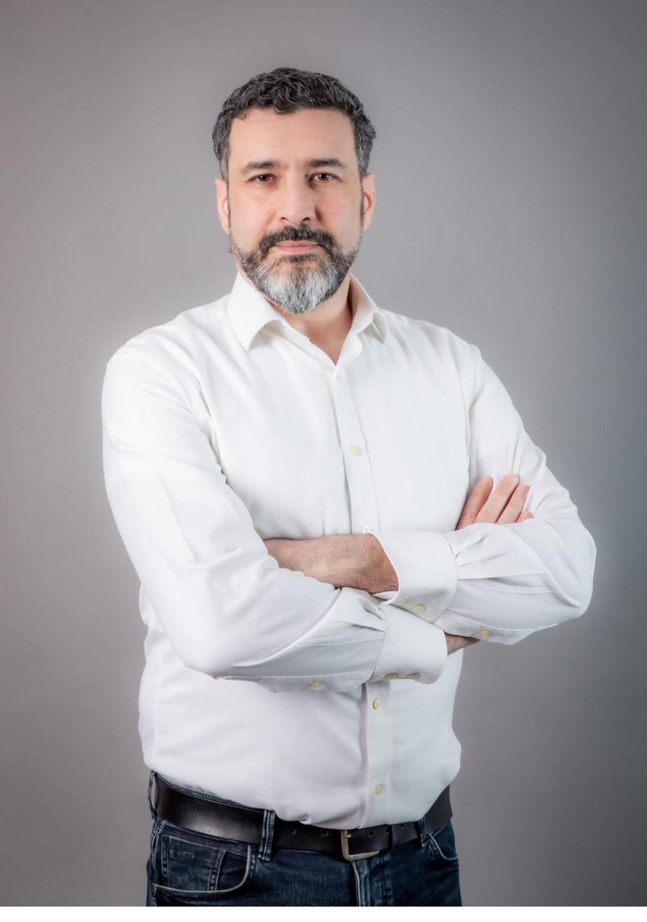 Portret Cristian Nicoară, consultant senior Lead Perform